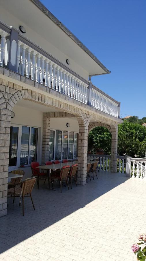 Bed and Breakfast Anka Bunic Rab Town Exterior foto