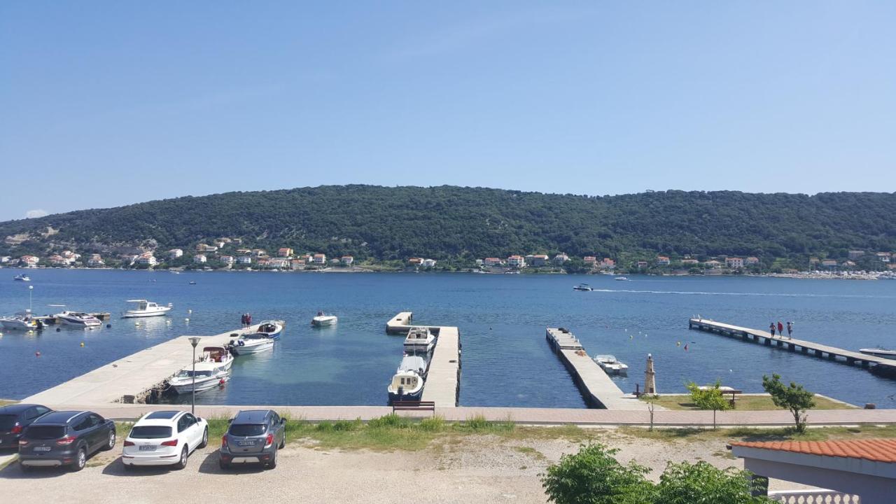 Bed and Breakfast Anka Bunic Rab Town Exterior foto