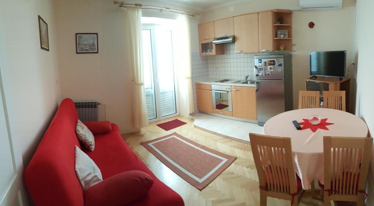 Bed and Breakfast Anka Bunic Rab Town Exterior foto