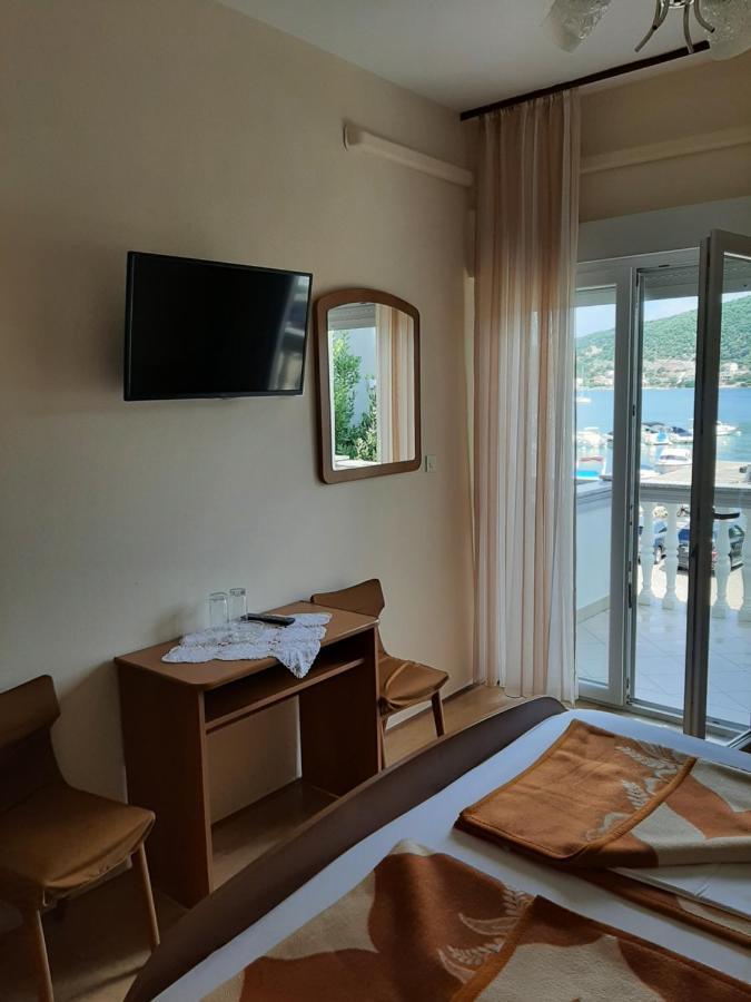 Bed and Breakfast Anka Bunic Rab Town Exterior foto