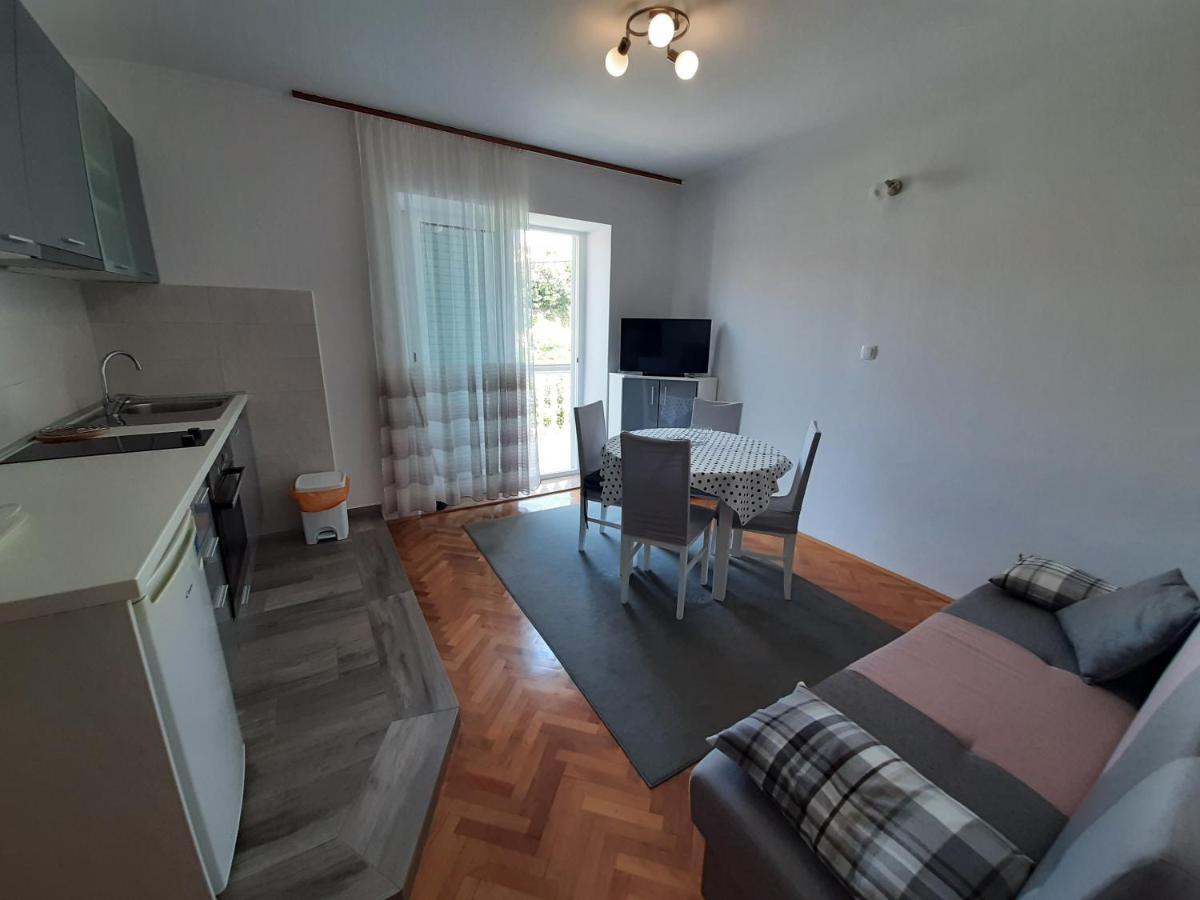 Bed and Breakfast Anka Bunic Rab Town Exterior foto